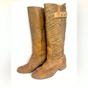 Spirit by Lucchese Leather Crocodile Print Knee-High Riding Boots size 6.5 H4006